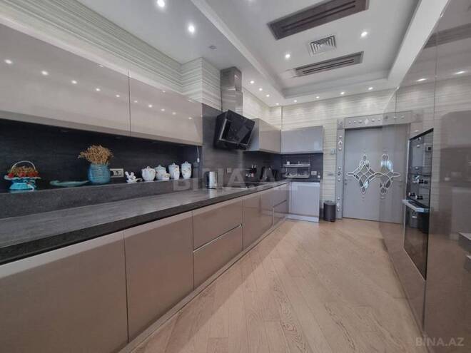 Продаётся 4-комн. новостройка 239 м², м. Низами, photo 28 from 32