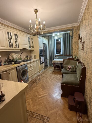 Satılır 4 otaqlı köhnə tikili 120.3 m², Bayıl q., photo 12 from 19