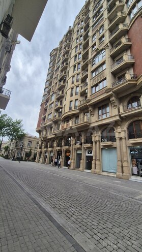 Продаётся 5-комн. новостройка 254 м², м. Ичеришехер, photo 1 from 9