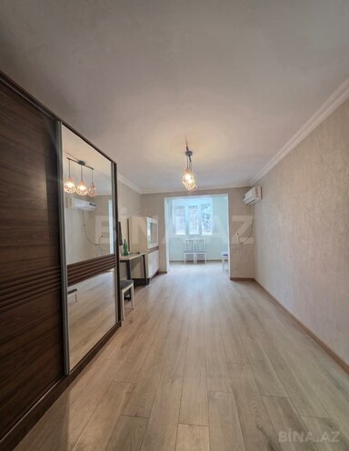 Продаётся 2-комн. вторичка 55 м², м. Элмляр Академиясы, photo 1 from 10