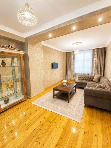 Сдаётся 2-комн. новостройка 80 м², м. 20 января, photo 3 from 12