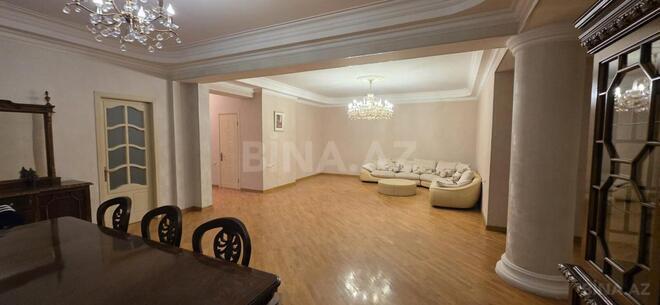 İcarəyə verilir 5 otaqlı köhnə tikili 220 m², 28 May m., photo 3 from 19