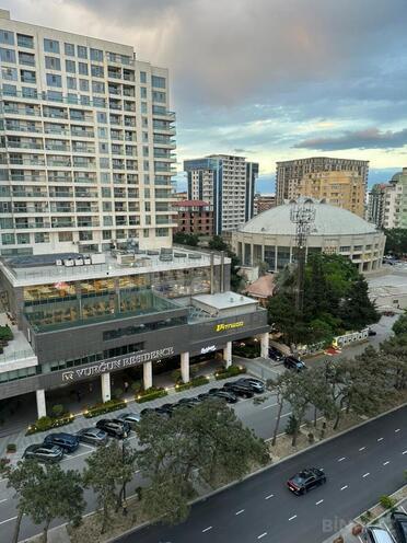 İcarəyə verilir 3 otaqlı yeni tikili 131 m², 28 May m., photo 1 from 17