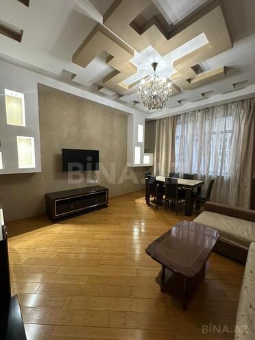 İcarəyə verilir 3 otaqlı yeni tikili 131 m², 28 May m., photo 3 from 17
