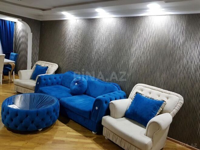 Satılır 4 otaqlı köhnə tikili 110 m², İnşaatçılar m., photo 3 from 10