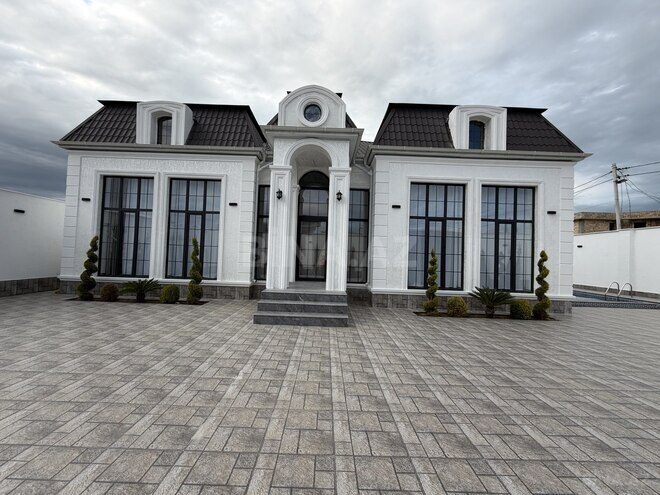 Satılır 4 otaqlı həyət evi/bağ evi 250 m², Novxanı q., photo 1 from 19