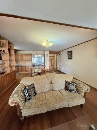 Satılır 3 otaqlı köhnə tikili 70 m², Sahil m., photo 4 from 19