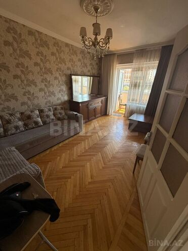 İcarəyə verilir 3 otaqlı köhnə tikili 85 m², Elmlər Akademiyası m., photo 1 from 16