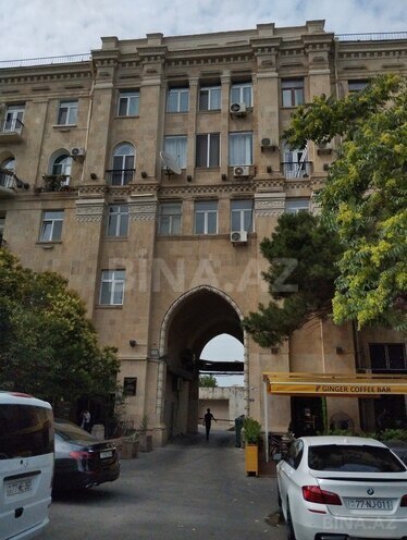 Продаётся 3-комн. вторичка 75 м², м. Элмляр Академиясы, photo 1 from 27