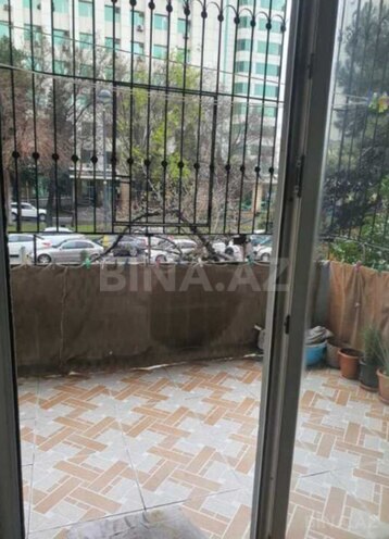 Satılır 3 otaqlı köhnə tikili 70 m², İnşaatçılar m., photo 9 from 14