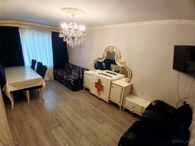 Satılır 2 otaqlı köhnə tikili 65 m², Xalqlar Dostluğu m., photo 1 from 12