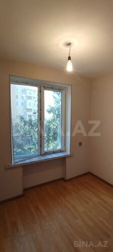 Продаётся 2-комн. вторичка 35 м², м. Кара Караев, photo 4 from 14