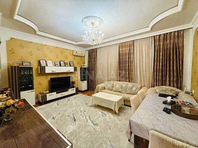 Satılır 3 otaqlı köhnə tikili 70 m², Bakıxanov q., photo 1 from 10