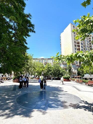 Satılır 3 otaqlı köhnə tikili 100 m², İçəri Şəhər m., photo 1 from 16