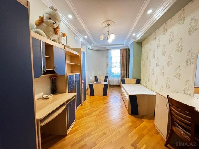 Сдаётся 3-комн. новостройка 119 м², м. Кара Караев, photo 8 from 21