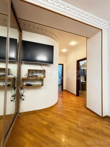 Сдаётся 3-комн. новостройка 119 м², м. Кара Караев, photo 6 from 21