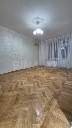 Satılır 1 otaqlı köhnə tikili 30 m², Elmlər Akademiyası m., photo 1 from 13