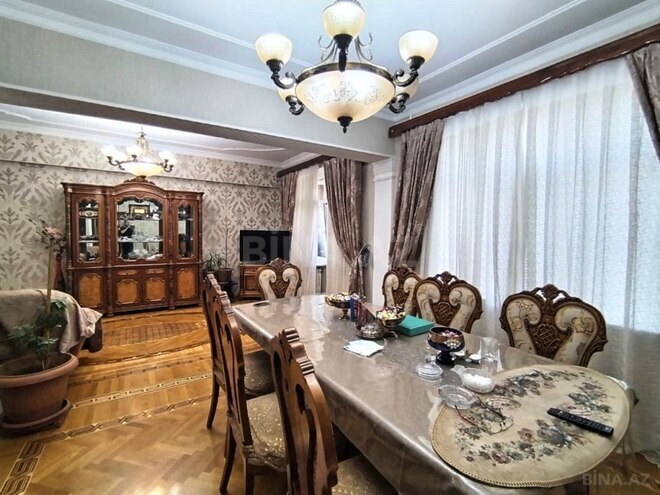 Satılır 5 otaqlı köhnə tikili 150 m², Yasamal r., photo 4 from 31
