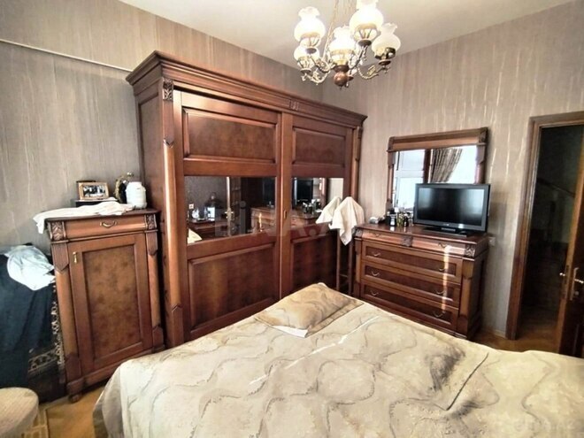 Satılır 5 otaqlı köhnə tikili 150 m², Yasamal r., photo 15 from 31