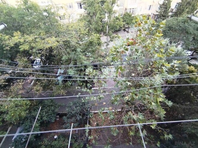 Satılır 5 otaqlı köhnə tikili 150 m², Yasamal r., photo 29 from 31