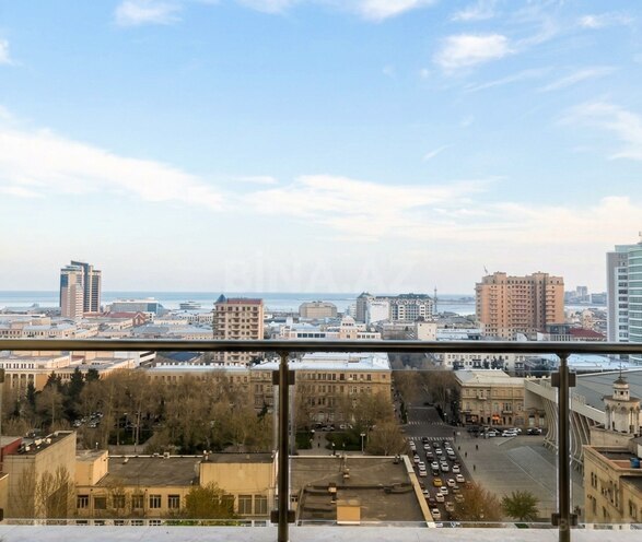 Продаётся 4-комн. новостройка 222 м², м. 28 мая, photo 1 from 17