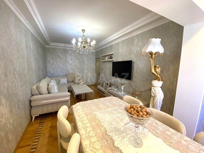 Продаётся 3-комн. вторичка 85 м², м. Нариман Нариманов, photo 1 from 14