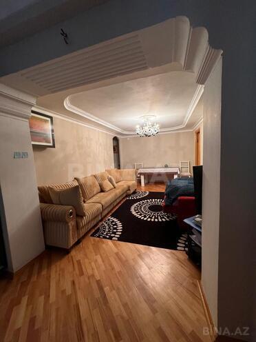 Продаётся 3-комн. вторичка 70 м², м. Элмляр Академиясы, photo 1 from 28
