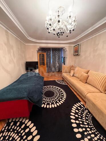 Продаётся 3-комн. вторичка 70 м², м. Элмляр Академиясы, photo 15 from 28
