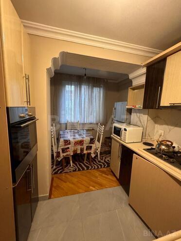 Продаётся 3-комн. вторичка 70 м², м. Элмляр Академиясы, photo 4 from 28
