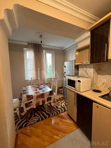 Продаётся 3-комн. вторичка 70 м², м. Элмляр Академиясы, photo 14 from 28