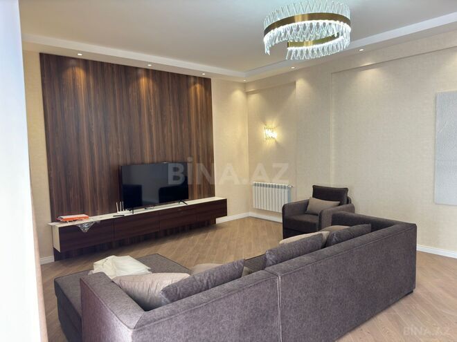 Сдаётся 3-комн. новостройка 140 м², м. Низами, photo 5 from 24