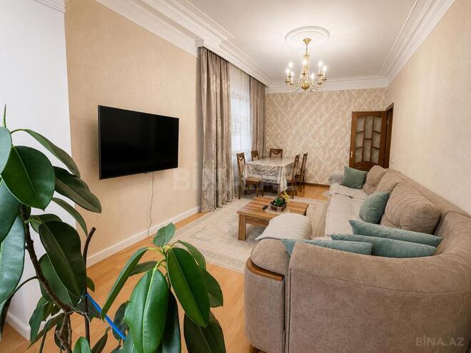Продаётся 4-комн. вторичка 120 м², м. Нефтчиляр, photo 3 from 14