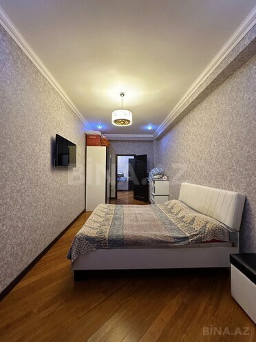 Продаётся 3-комн. новостройка 126 м², м. Кара Караев, photo 14 from 18