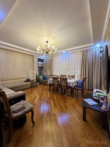 Продаётся 3-комн. новостройка 126 м², м. Кара Караев, photo 1 from 18