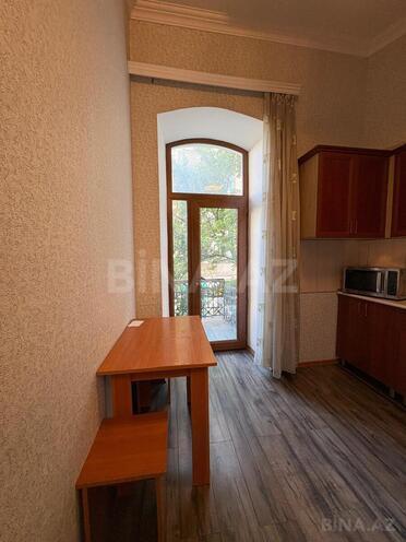 Satılır 3 otaqlı köhnə tikili 80 m², Sahil m., photo 22 from 28