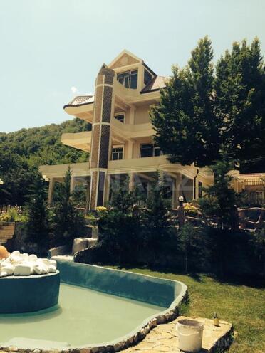 Продается 10-комн. дом/дача 800 м², photo 1 from 31