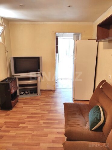 İcarəyə verilir 2 otaqlı həyət evi/bağ evi 35 m², Elmlər Akademiyası m., photo 1 from 9