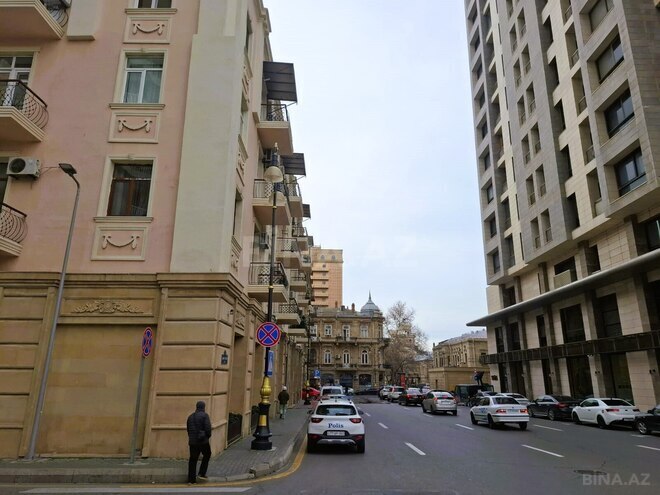 Satılır 3 otaqlı köhnə tikili 80 m², Sahil m., photo 16 from 17