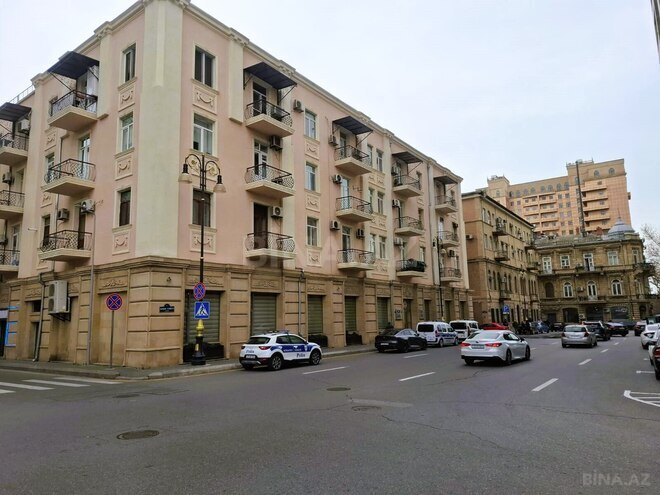 Satılır 3 otaqlı köhnə tikili 80 m², Sahil m., photo 3 from 17