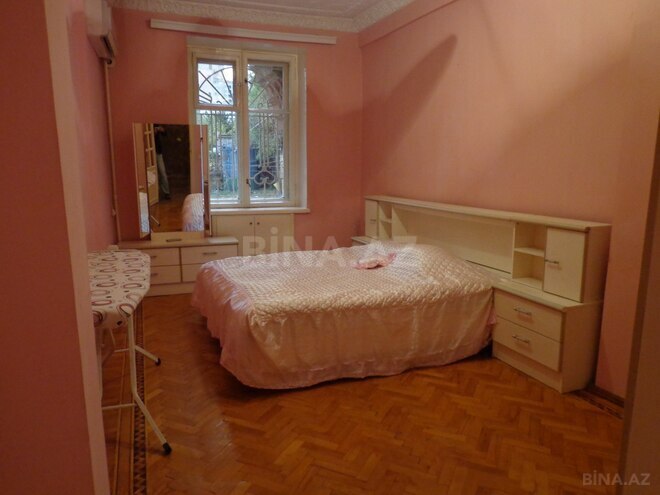 Satılır 2 otaqlı köhnə tikili 60 m², Nizami m., photo 7 from 18