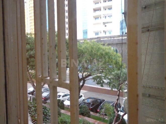 Satılır 2 otaqlı köhnə tikili 60 m², Nizami m., photo 11 from 18