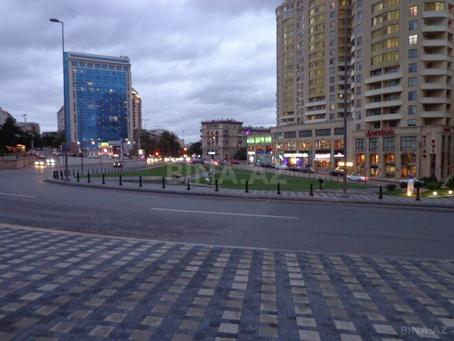 Satılır 2 otaqlı köhnə tikili 60 m², Nizami m., photo 15 from 18