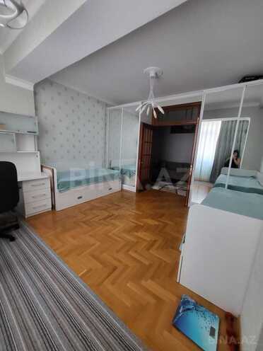 Сдаётся 3-комн. новостройка 140 м², м. Низами, photo 8 from 14