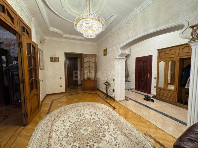 Продаётся 4-комн. новостройка 257 м², м. Элмляр Академиясы, photo 10 from 19
