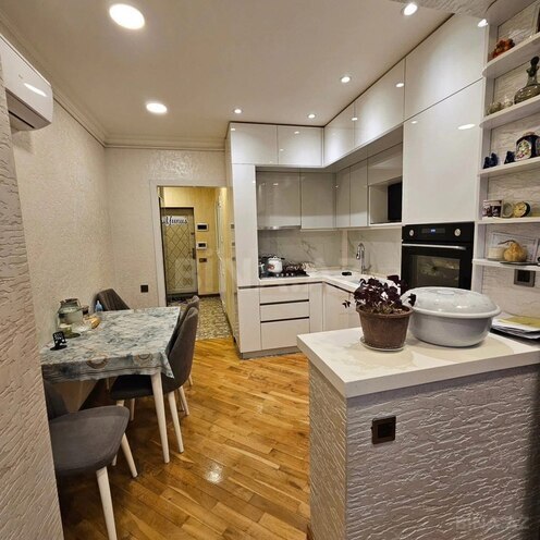 Satılır 2 otaqlı köhnə tikili 55 m², photo 3 from 13