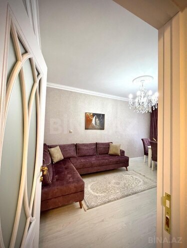 Satılır 2 otaqlı köhnə tikili 75 m², Nəsimi m., photo 1 from 15