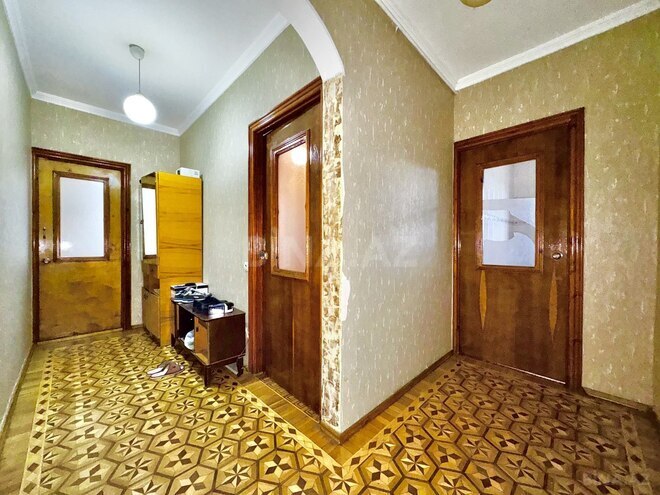 Продаётся 2-комн. вторичка 60 м², м. Кара Караев, photo 10 from 20