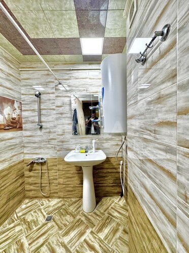 Продаётся 2-комн. вторичка 60 м², м. Кара Караев, photo 14 from 20