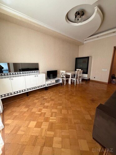 Сдаётся 2-комн. вторичка 50 м², м. Ичеришехер, photo 3 from 11