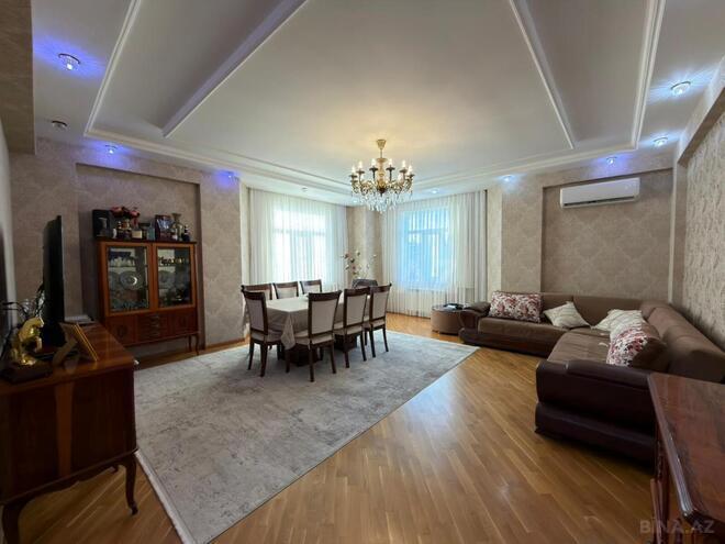 Satılır 3 otaqlı yeni tikili 130 m², Xalqlar Dostluğu m., photo 1 from 10
